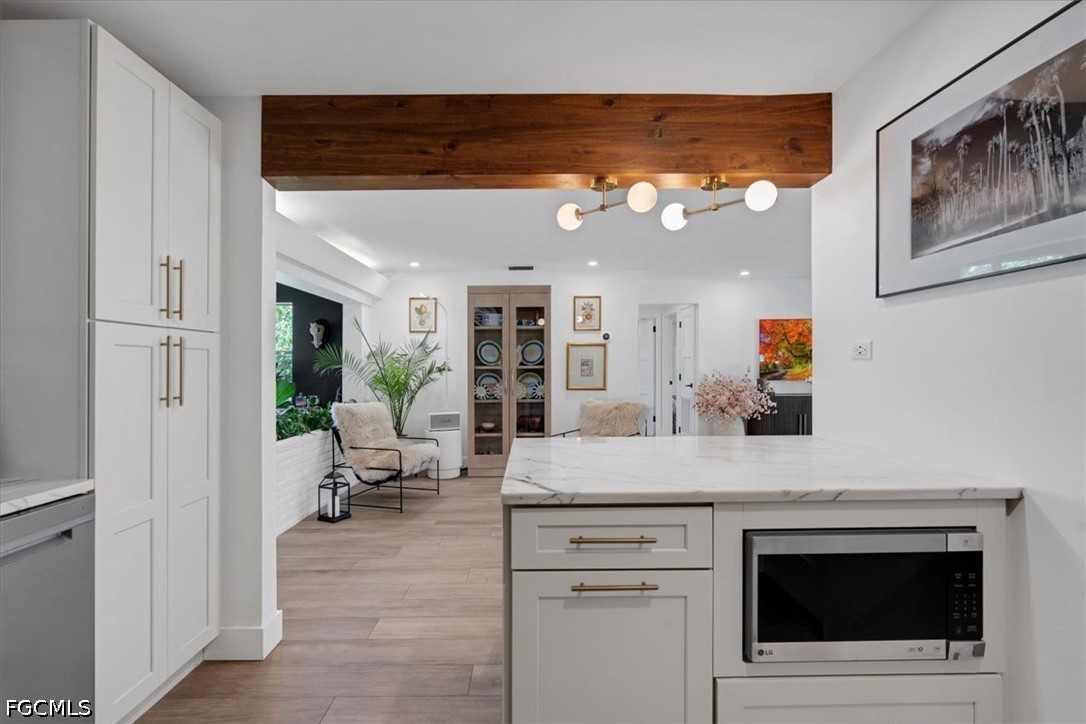 3 Bed SingleFamilyResidence for Sale in Palmlee Park, photo 8