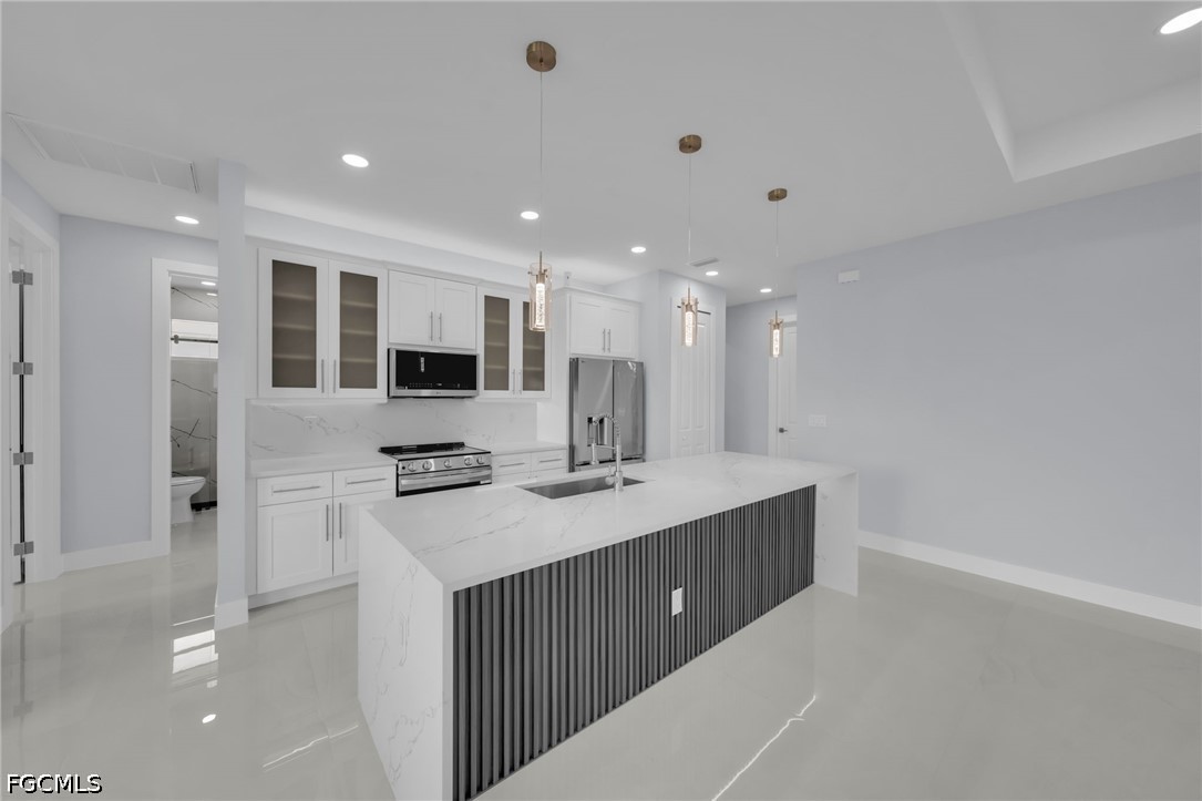 3 Bed SingleFamilyResidence for Sale in Lehigh Acres, photo 8