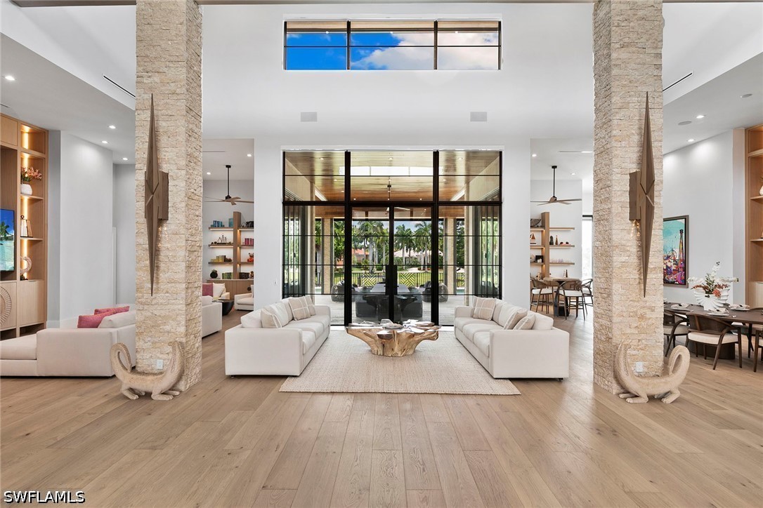 6 Bed Pool Home for Sale in Marco Island, photo 8