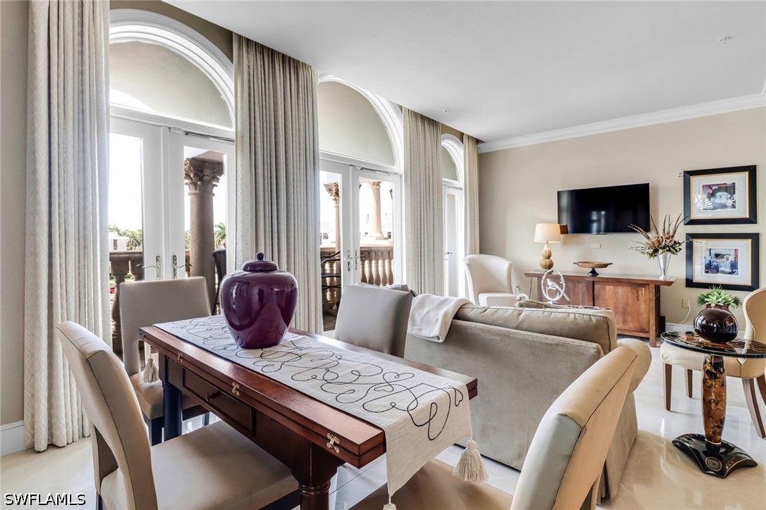 2 Bed Condominium for Sale in Olde Naples, photo 8