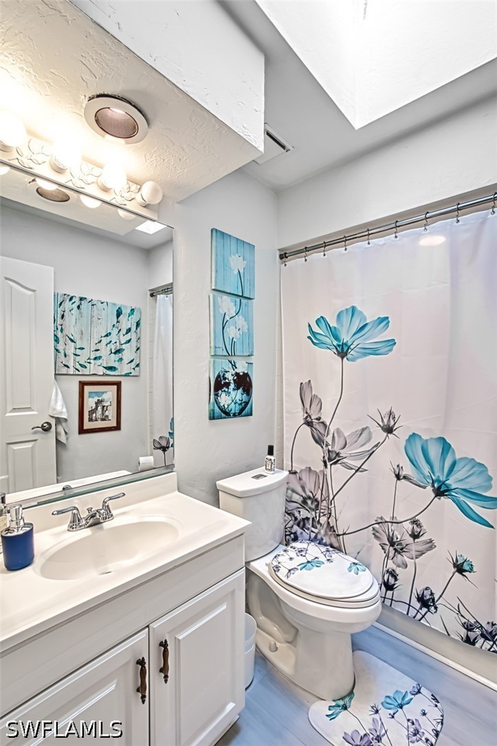 3 Bed SingleFamilyResidence for Sale in Naples, photo 8