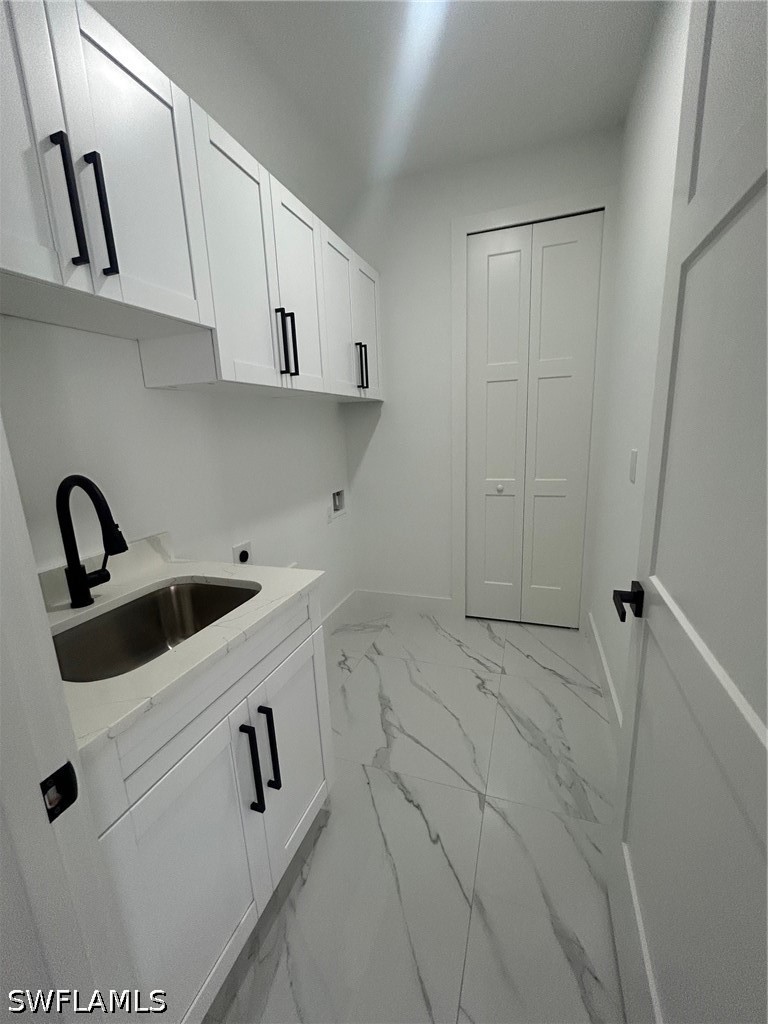 3 Bed SingleFamilyResidence for Sale in Naples, photo 8