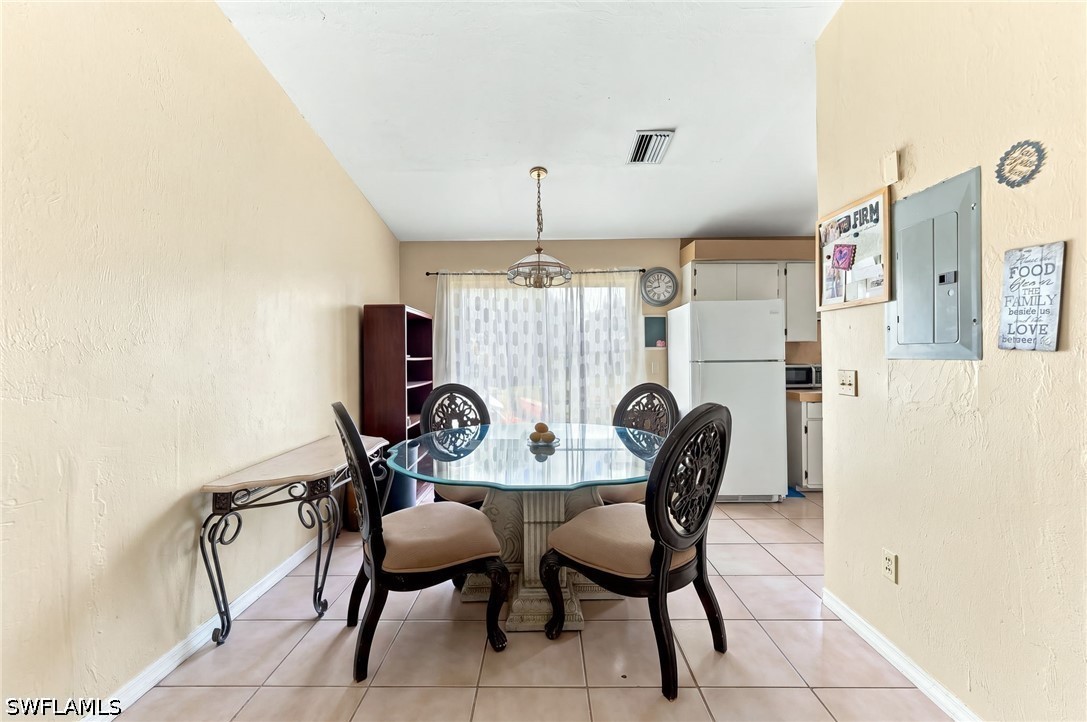 3 Bed SingleFamilyResidence for Sale in Naples, photo 8