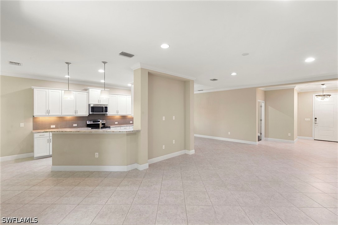 3 Bed SingleFamilyResidence for Sale in Naples, photo 8