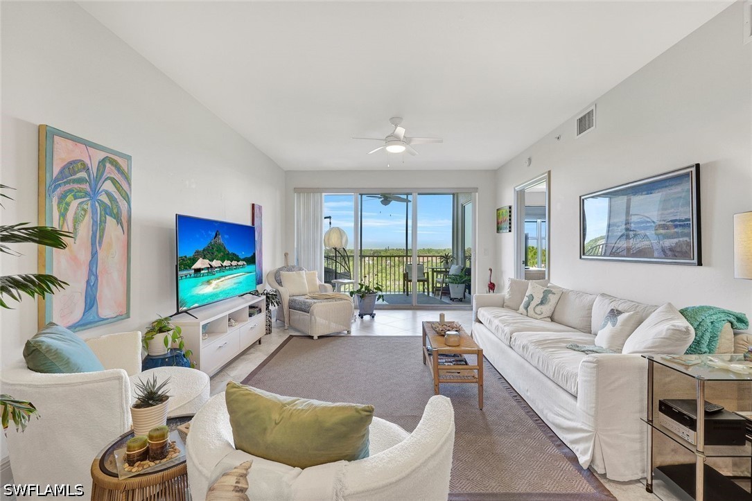 3 Bed Waterfront Home for Sale in The Carlysle, photo 8
