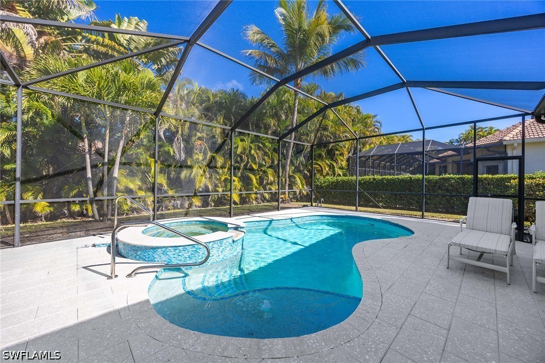 3 Bed Pool Home for Sale in Castlewood, photo 8