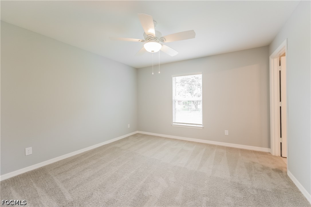 3 Bed SingleFamilyResidence for Sale in Lehigh Acres, photo 8
