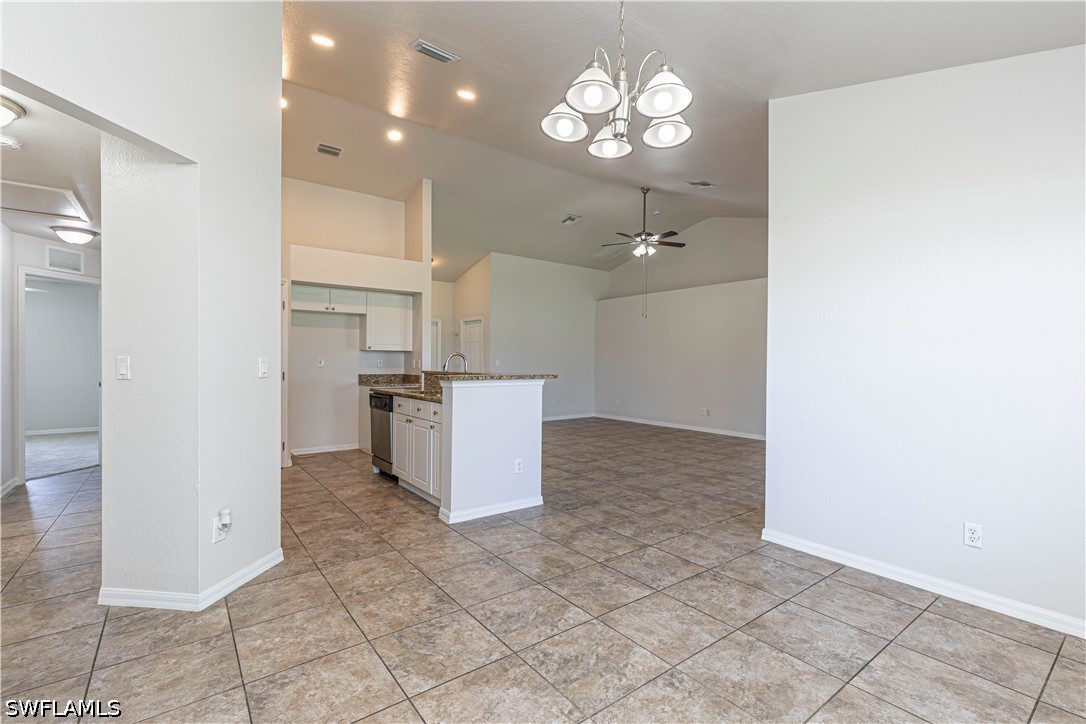 3 Bed SingleFamilyResidence for Sale in Lehigh Acres, photo 8
