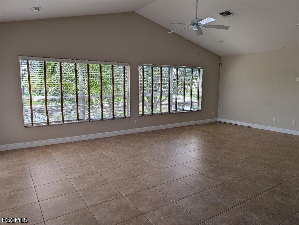 1 Bed Pool Home for Sale in Cape Coral, photo 8