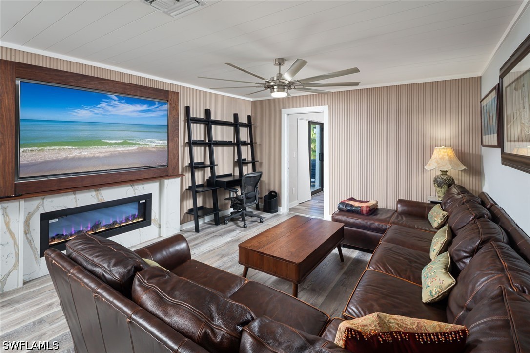 4 Bed Pool Home for Sale in Pine Ridge, photo 8