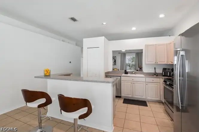 3 Bed SingleFamilyResidence for Sale in Temple Terrace, photo 8