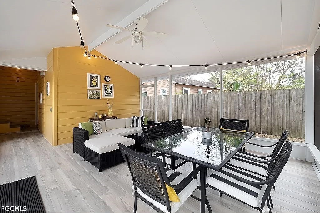 2 Bed SingleFamilyResidence for Sale in Orlando, photo 8