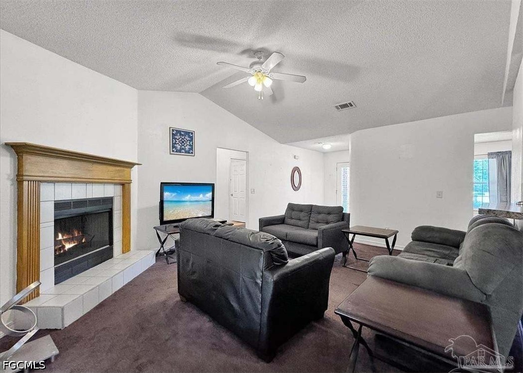 3 Bed SingleFamilyResidence for Sale in Acreage, photo 8