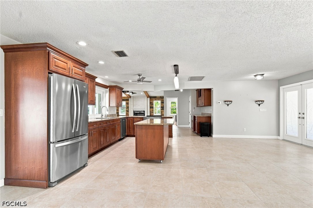 3 Bed Pool Home for Sale in Cape Coral, photo 8