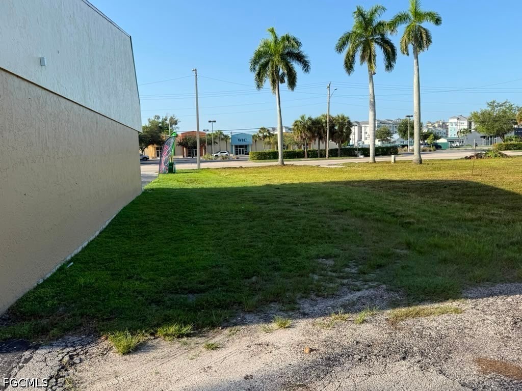Retail for Sale in North Fort Myers, photo 8