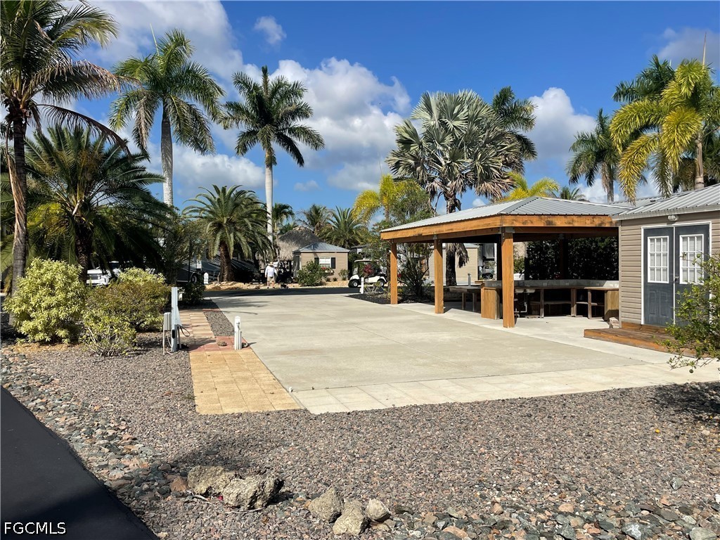 Residential for Sale in Fort Myers, photo 8