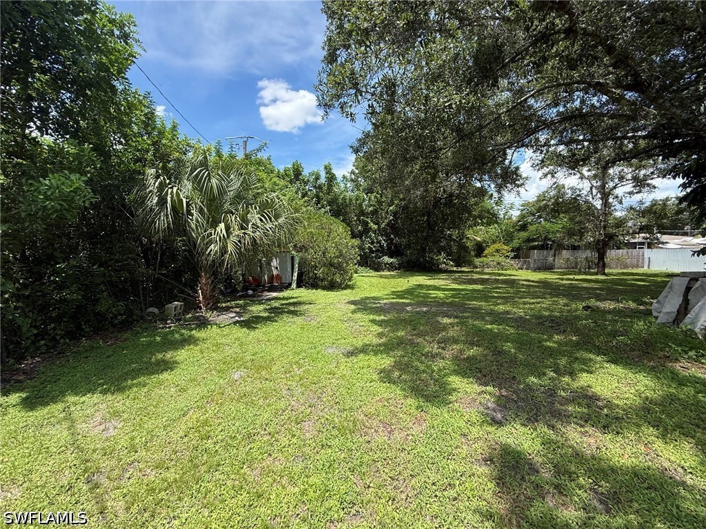 4 Bed SingleFamilyResidence for Sale in Fort Myers, photo 8