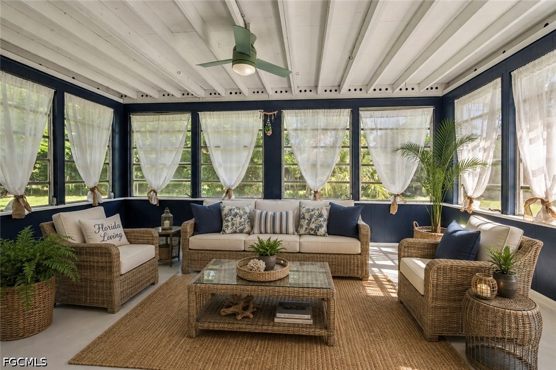 2 Bed SingleFamilyResidence for Sale in Fort Myers, photo 8