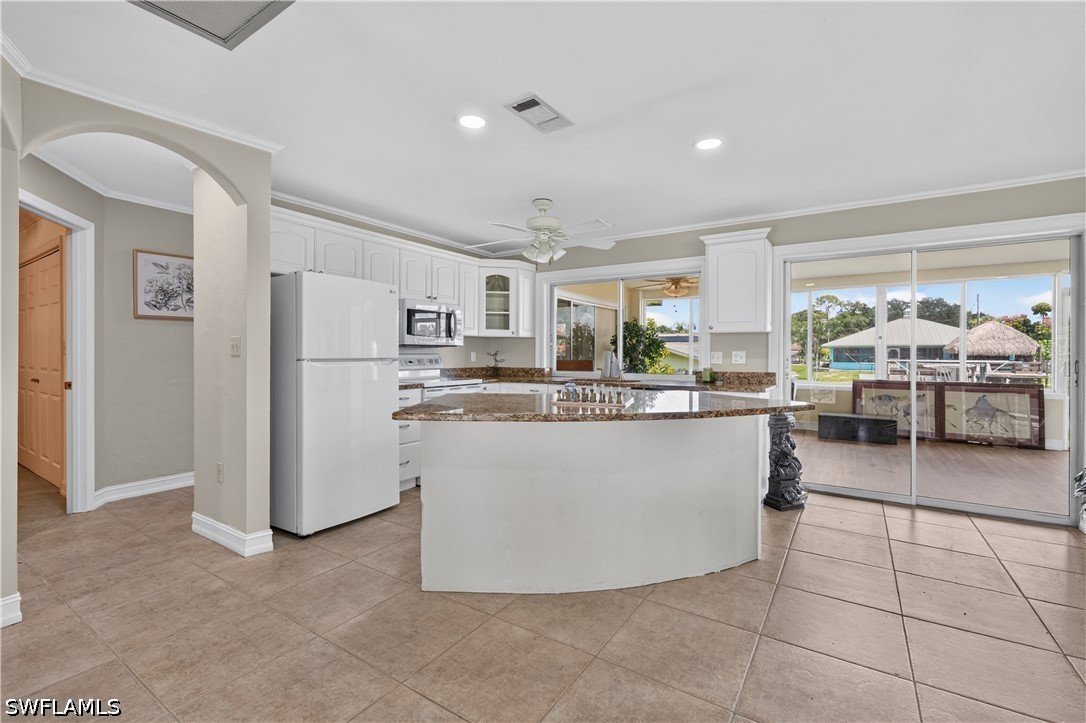 3 Bed Waterfront Home for Sale in Fort Myers, photo 8