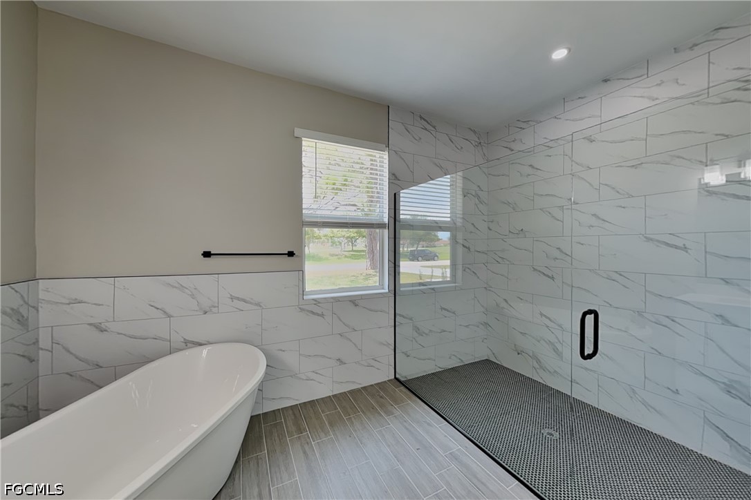4 Bed SingleFamilyResidence for Sale in Punta Gorda, photo 8
