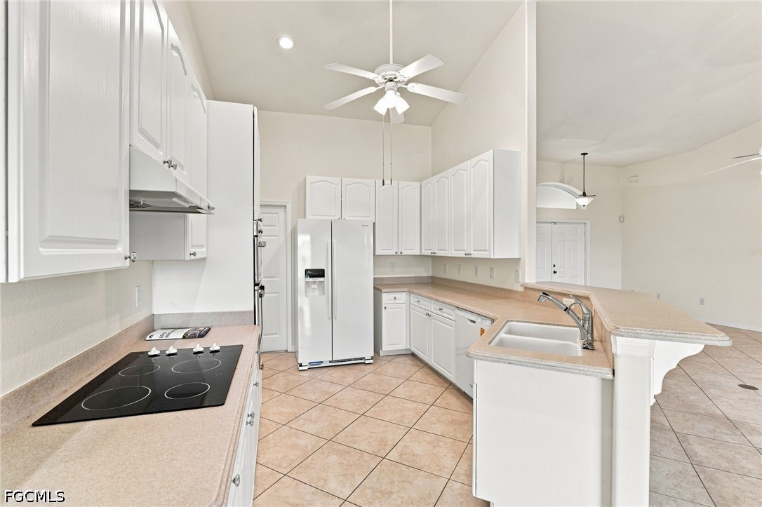 3 Bed SingleFamilyResidence for Sale in Cape Coral, photo 8