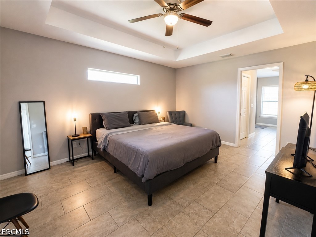 3 Bed Pool Home for Sale in Cape Coral, photo 8