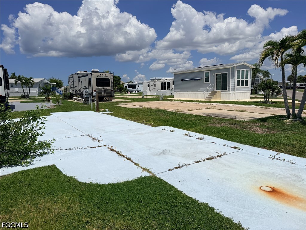 Residential for Sale in Palmetto Palms R V, photo 8