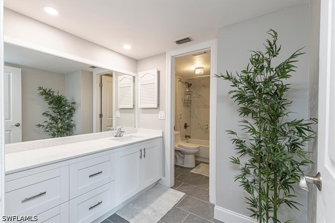 3 Bed Condominium for Sale in Naples, photo 8