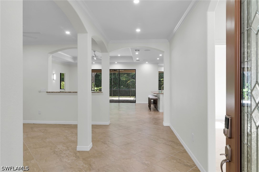 4 Bed SingleFamilyResidence for Sale in Naples, photo 8