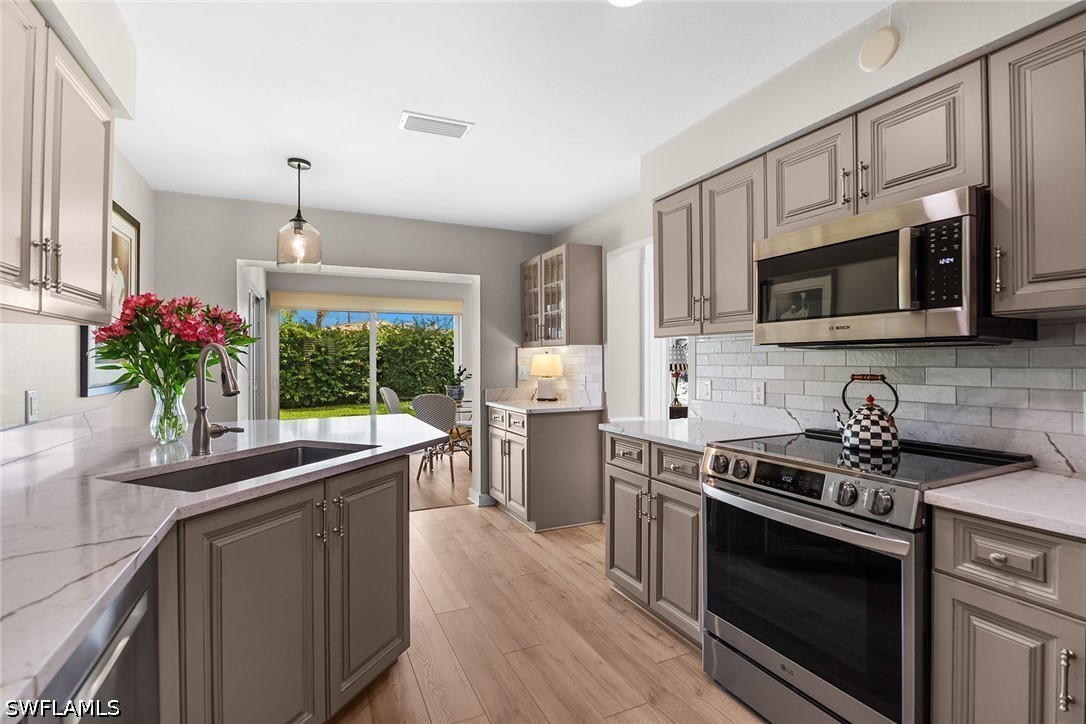 3 Bed SingleFamilyResidence for Sale in Naples, photo 8