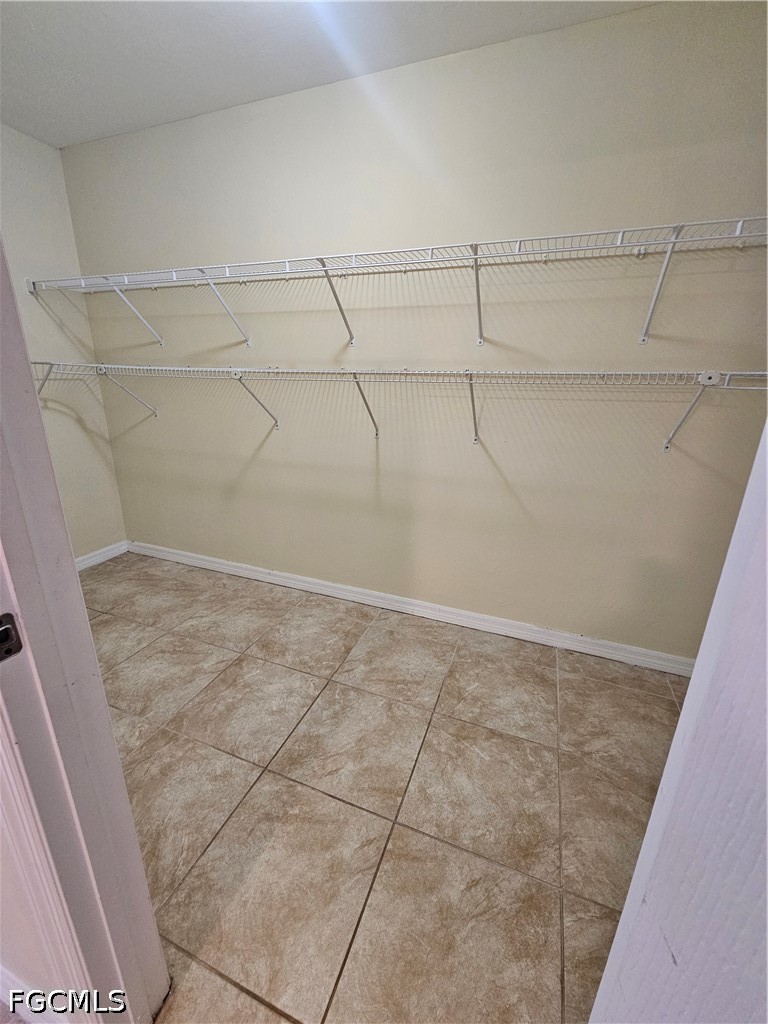3 Bed SingleFamilyResidence for Sale in Lehigh Acres, photo 8
