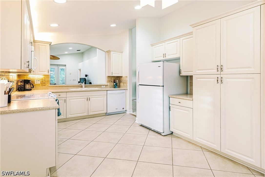 3 Bed Pool Home for Sale in Saturnia Lakes, photo 8