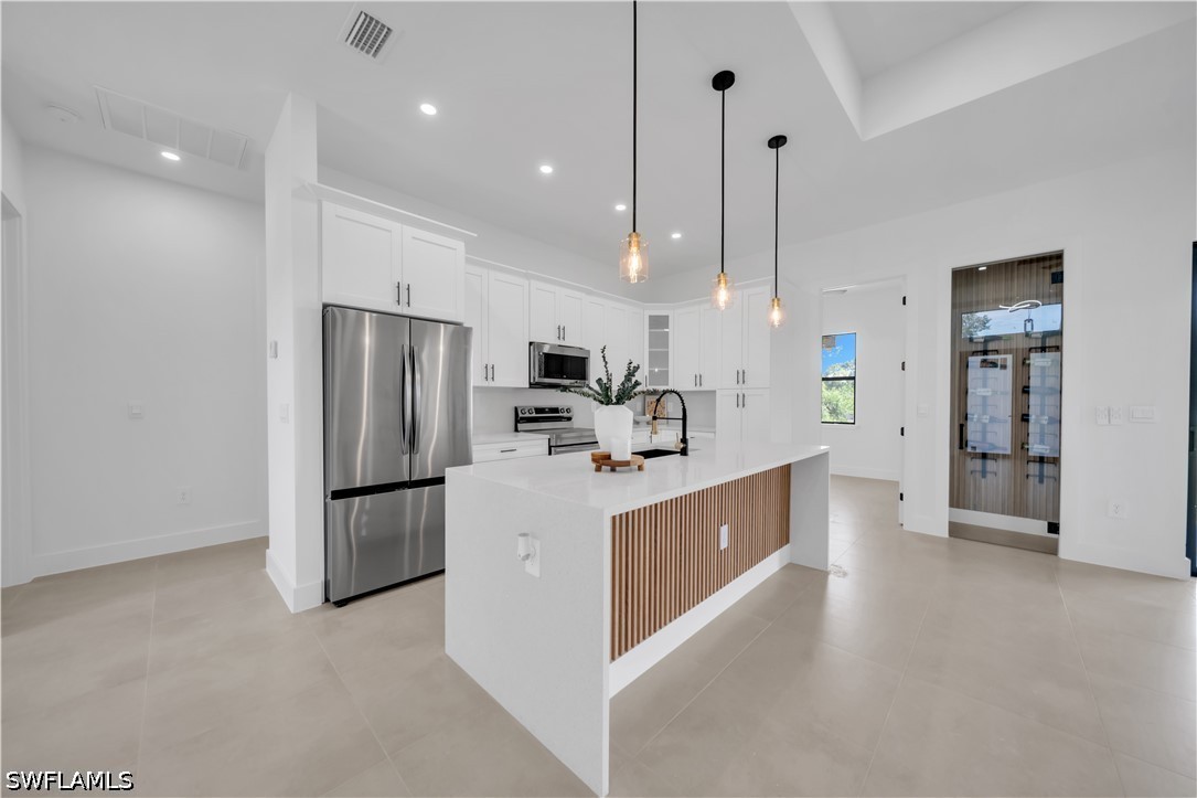3 Bed SingleFamilyResidence for Sale in Lehigh Acres, photo 8