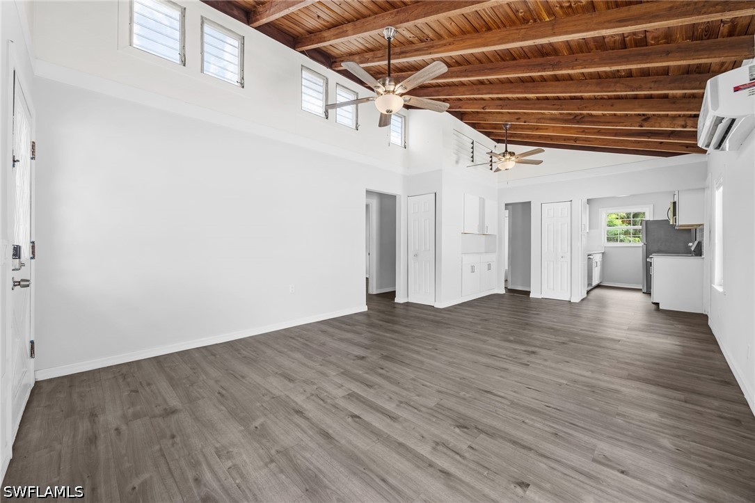 3 Bed SingleFamilyResidence for Sale in Naples, photo 8