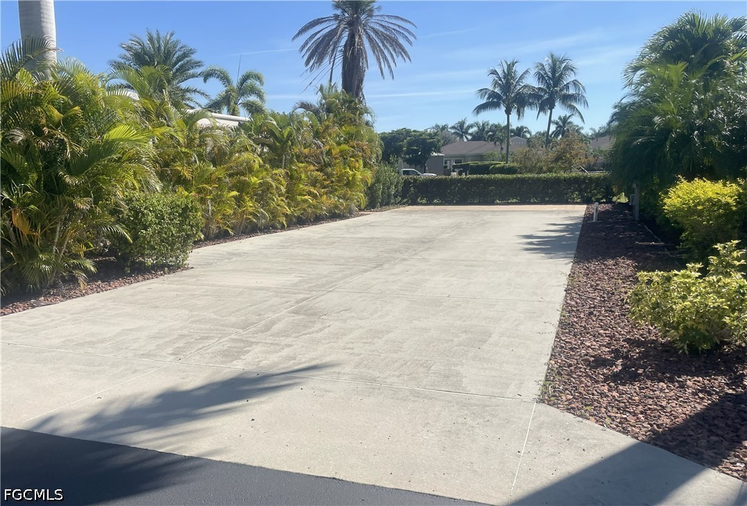 Waterfront Home for Sale in Fort Myers, photo 8