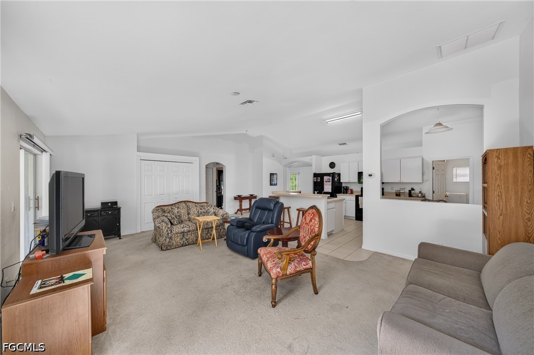 3 Bed SingleFamilyResidence for Sale in Lehigh Acres, photo 8