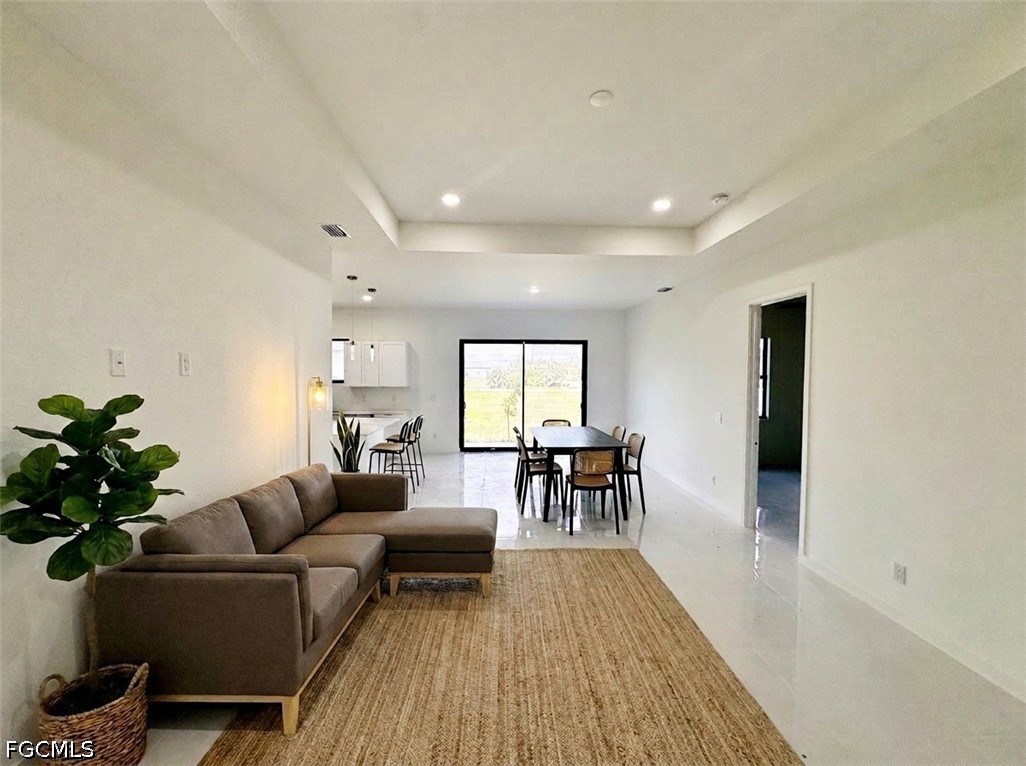 4 Bed SingleFamilyResidence for Sale in Cape Coral, photo 8