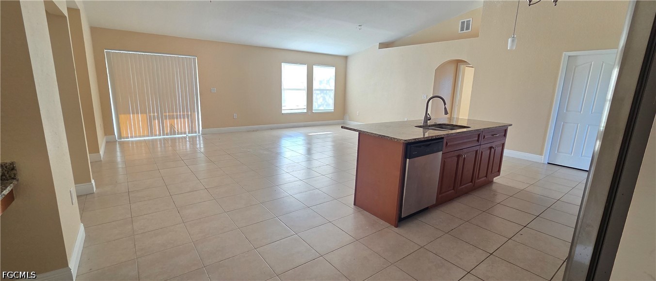 3 Bed SingleFamilyResidence for Sale in Cape Coral, photo 8