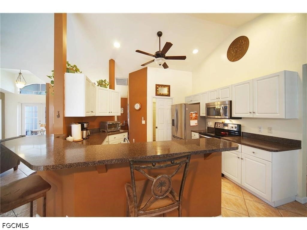 3 Bed Pool Home for Sale in Cape Coral, photo 8