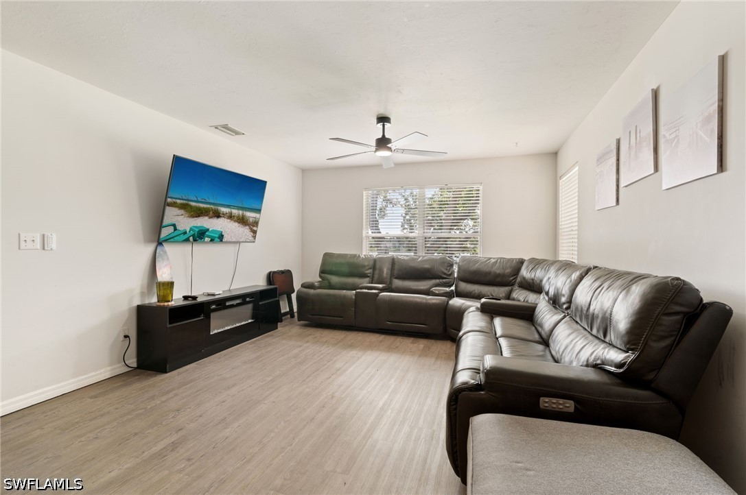 2 Bed Waterfront Home for Sale in Barrington, photo 8