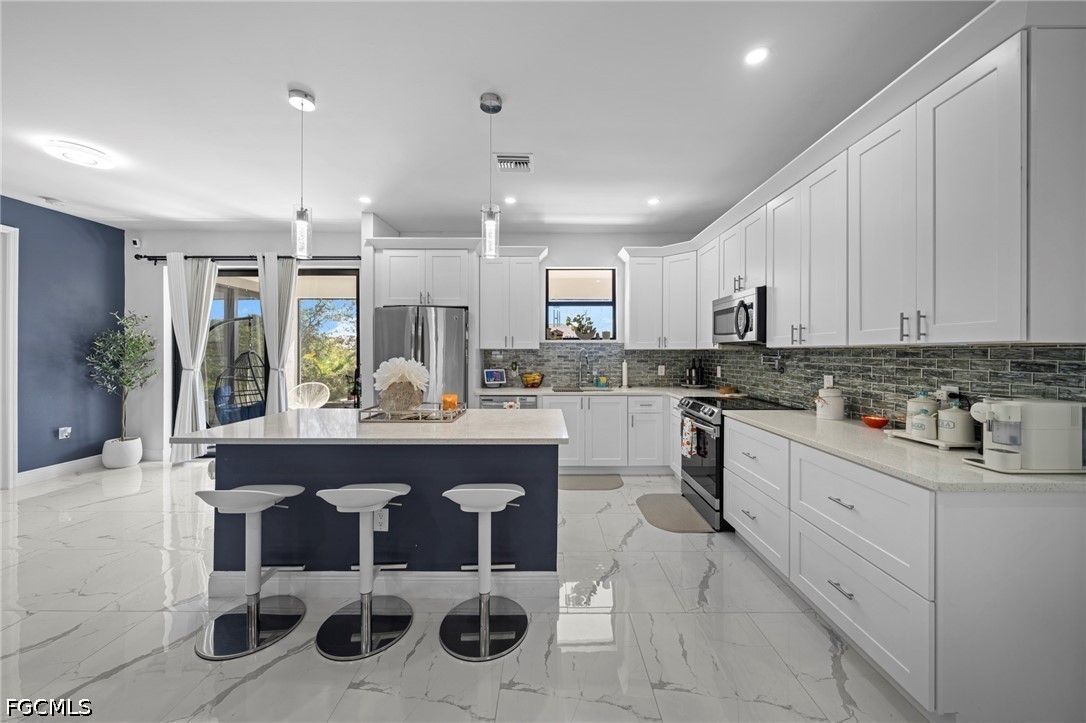 4 Bed SingleFamilyResidence for Sale in Lehigh Acres, photo 8