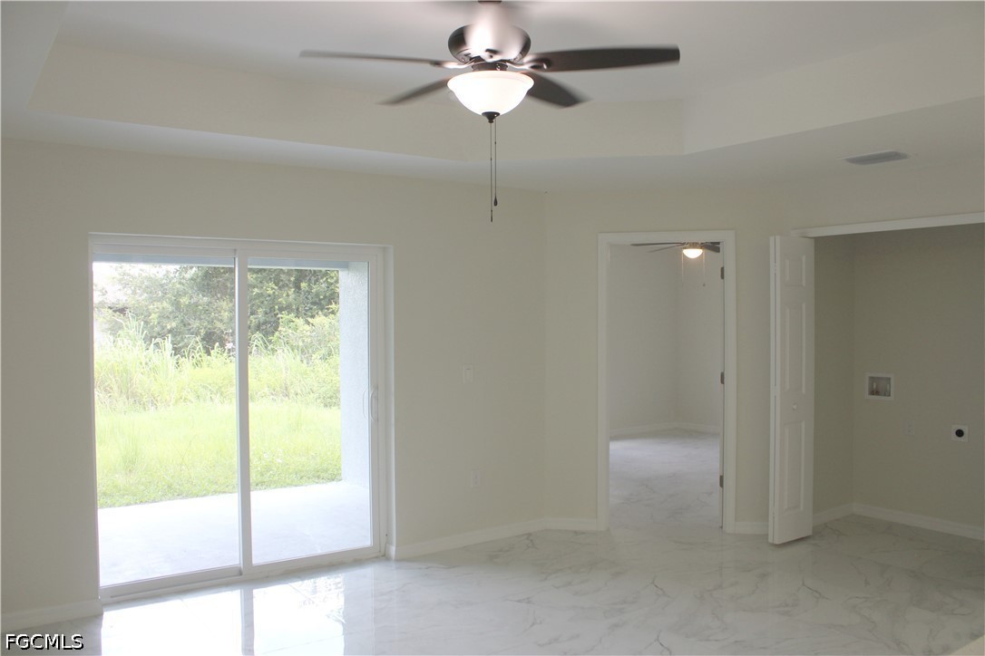 6 Bed Duplex for Sale in Lehigh Estates, photo 8