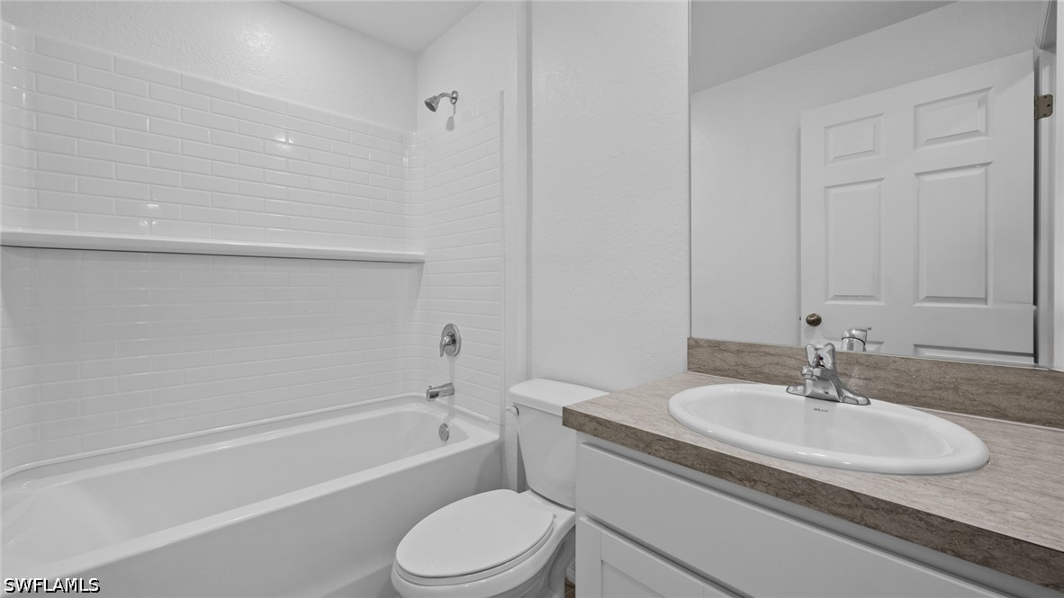 4 Bed SingleFamilyResidence for Sale in Cape Coral, photo 8