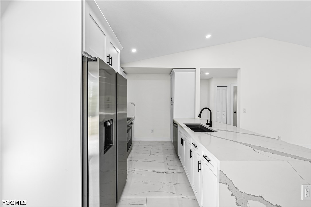 3 Bed SingleFamilyResidence for Sale in Lehigh Acres, photo 8
