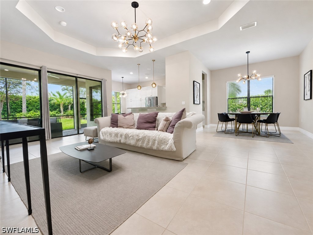 4 Bed SingleFamilyResidence for Sale in Naples, photo 8