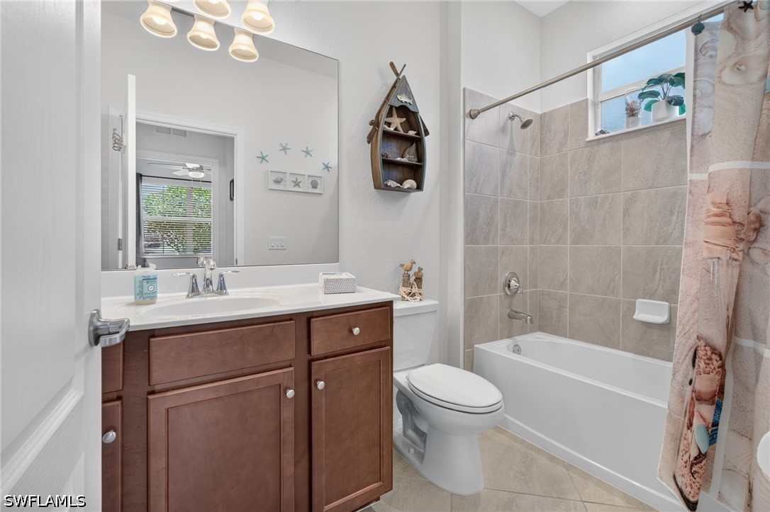 3 Bed Pool Home for Sale in Naples, photo 8