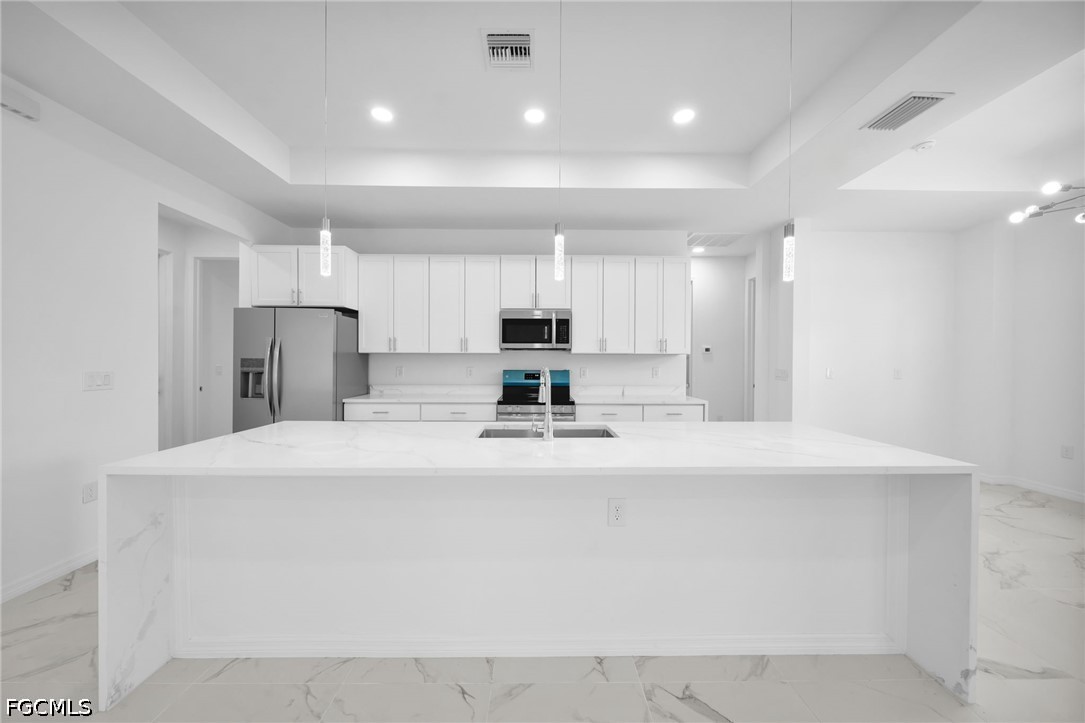 3 Bed SingleFamilyResidence for Sale in Lehigh Acres, photo 8