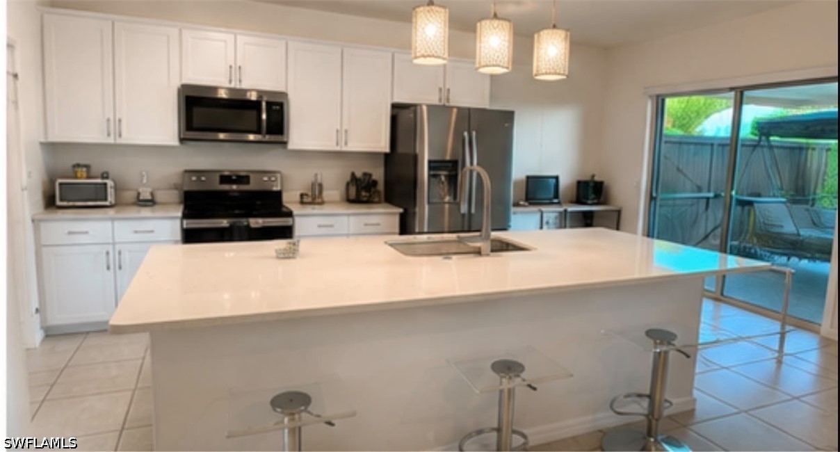 4 Bed SingleFamilyResidence for Sale in Lehigh Acres, photo 8