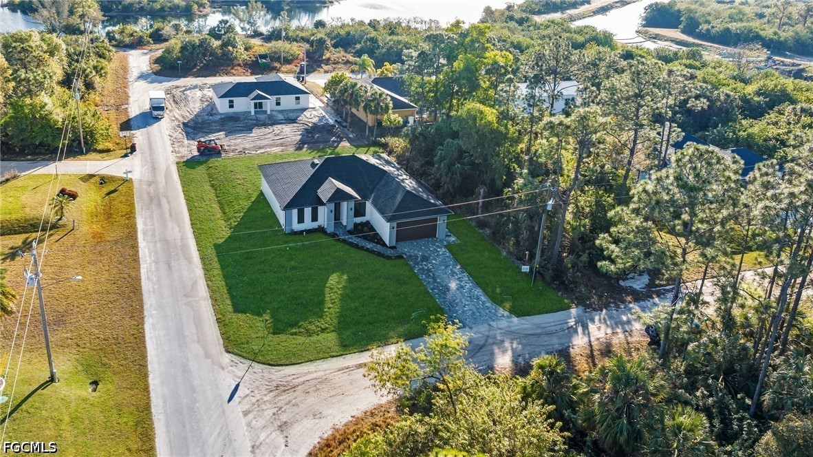 3 Bed SingleFamilyResidence for Sale in Lehigh Acres, photo 8