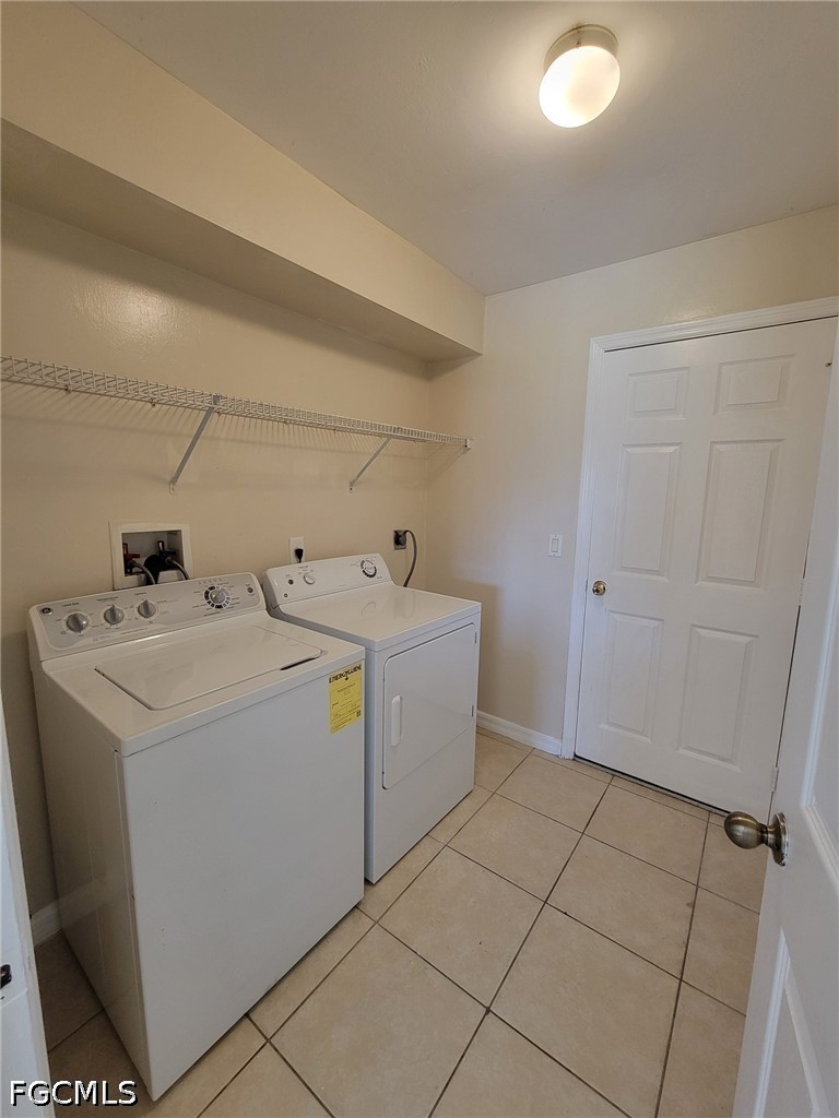 4 Bed SingleFamilyResidence for Sale in Lehigh Acres, photo 8